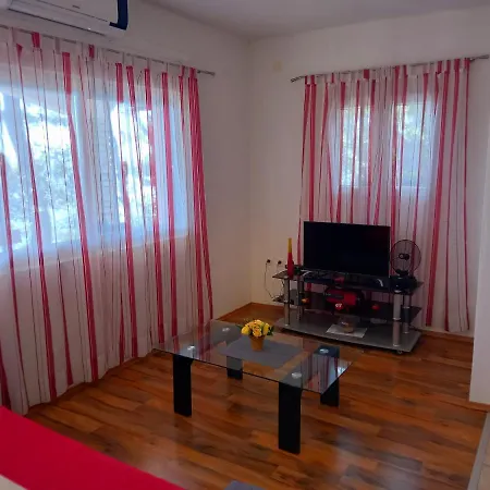 Luka Appartement *